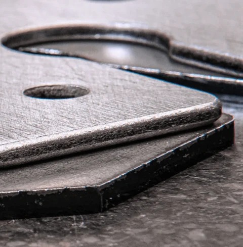 Deburring, grinding and rounding of edges